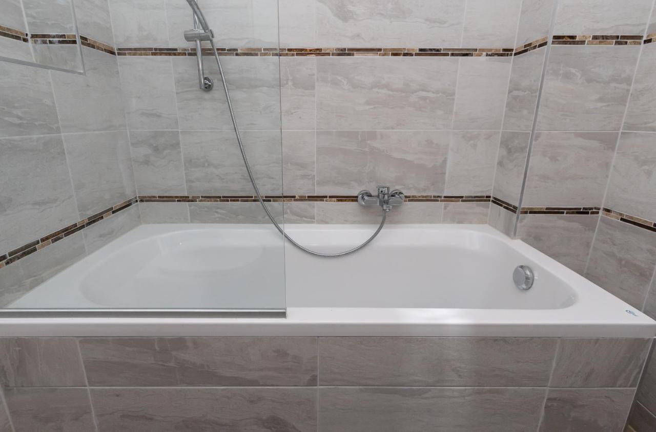 Comfortable Romantic 1 Bedroom Apartment Near Augarten Viyana Dış mekan fotoğraf